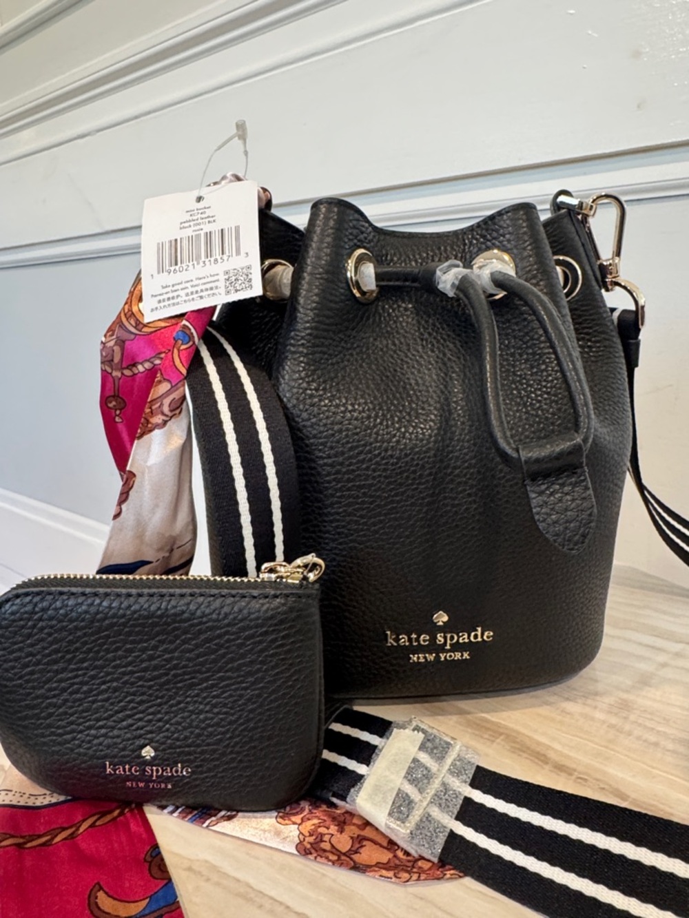 Kate Spade New York Rosie Crossbody Mini Bucket Black Leather Bag - Picture 4 of 17